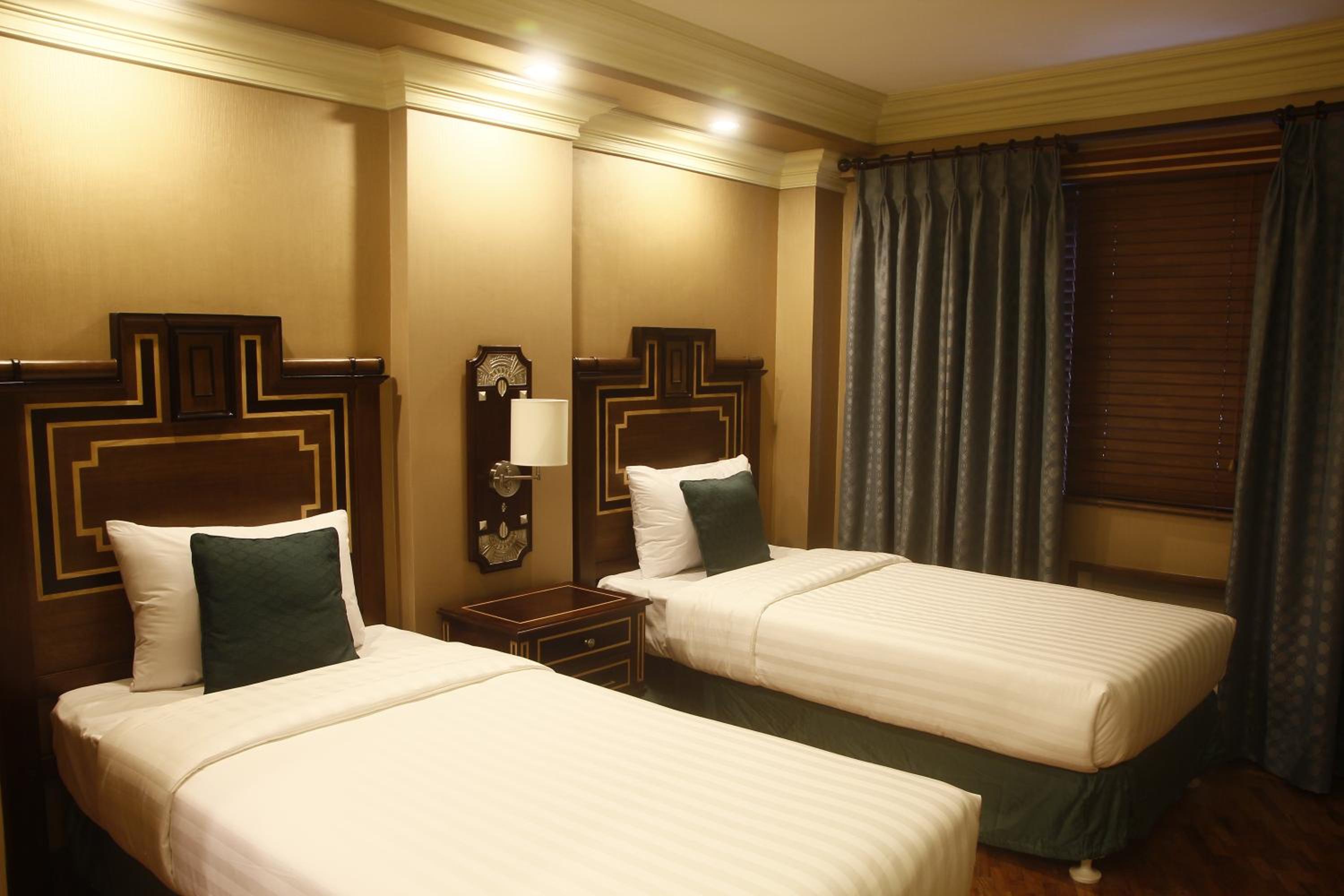 STANDARD TWIN ROOM