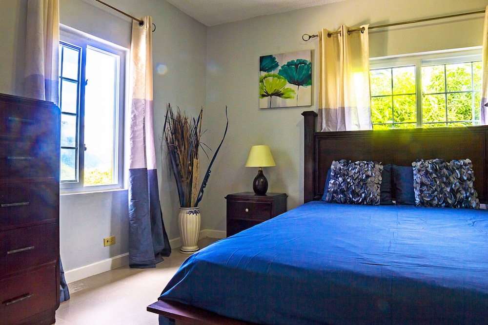 Skyview Manor Guest Apartments 7/50