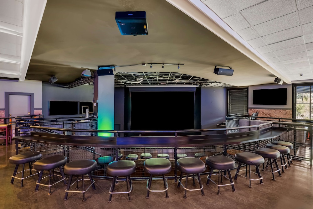 Grand Z Hotel Casino by Red Lion Hotels 46/57