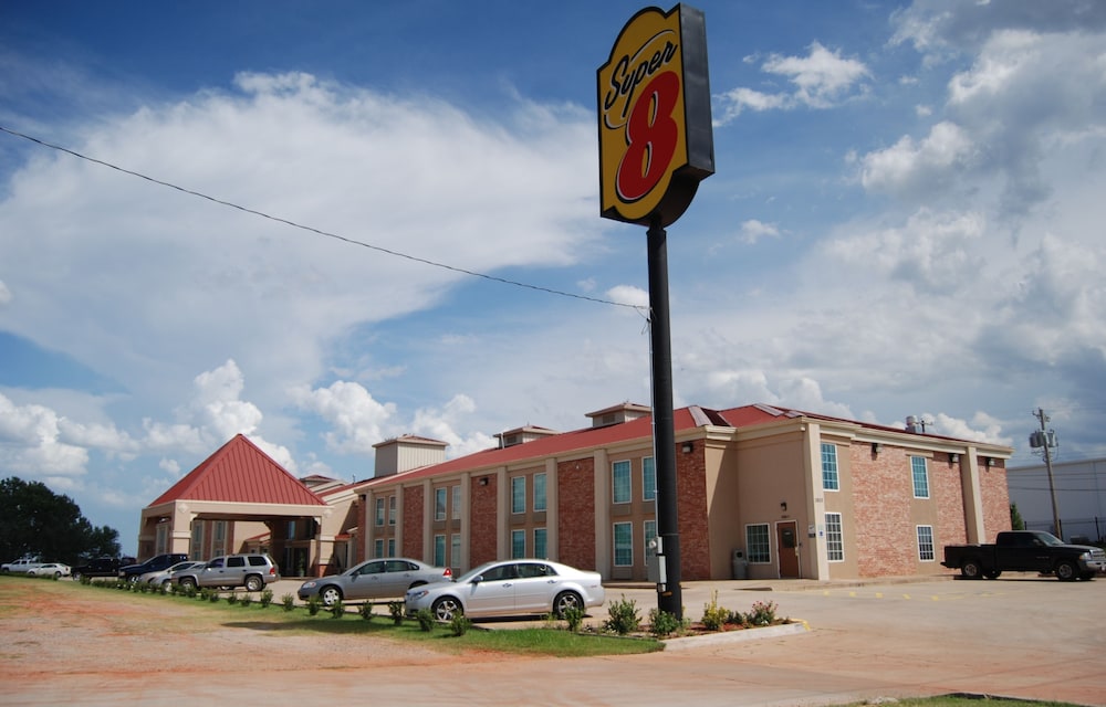 Super 8 by Wyndham Oklahoma City 15/20