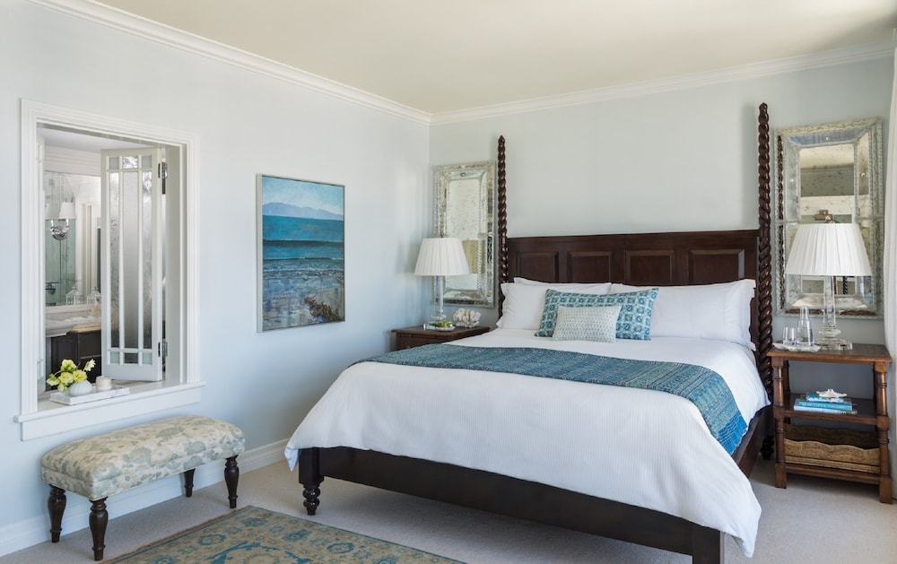 SUPERIOR, KING BED, CITY VIEW