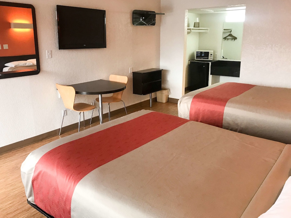Motel6 Sallisaw, OK 6/38