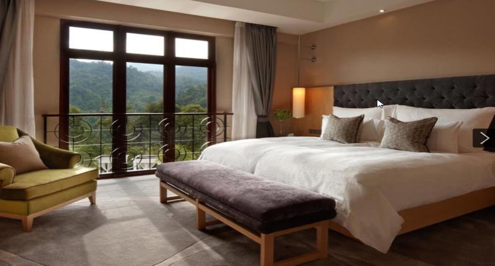 The Chateau Spa & Wellness Resort 24/60
