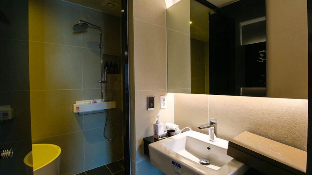 Louis Boutique Hotel 41/44