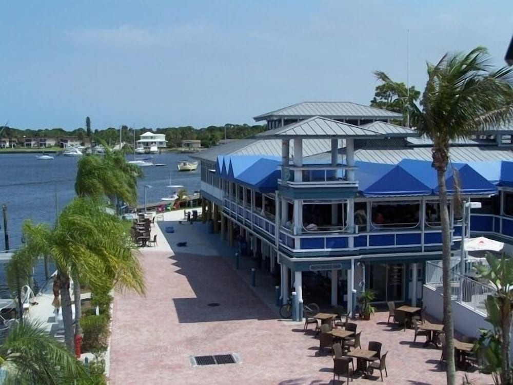 Pirates Cove Resort and Marina 3/36