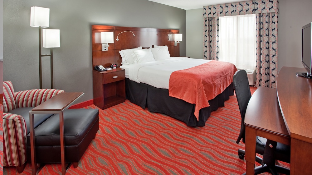 Holiday Inn Express Kearney 16/72