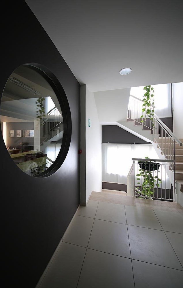 Hotel Caravel 7/50
