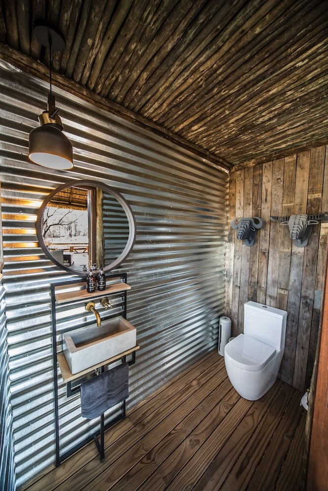 Nkala Safari Lodge 42/43