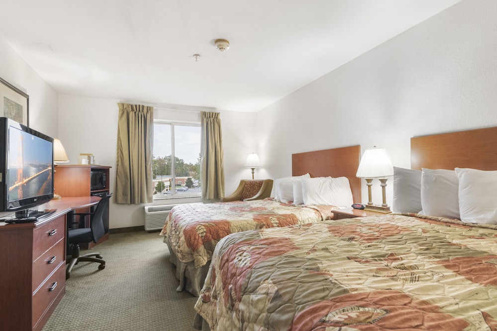 Sleep Inn & Suites Newport News City Center Area 10/41