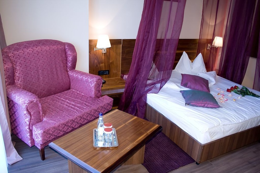PHOENICIA EXPRESS HOTEL 14/49