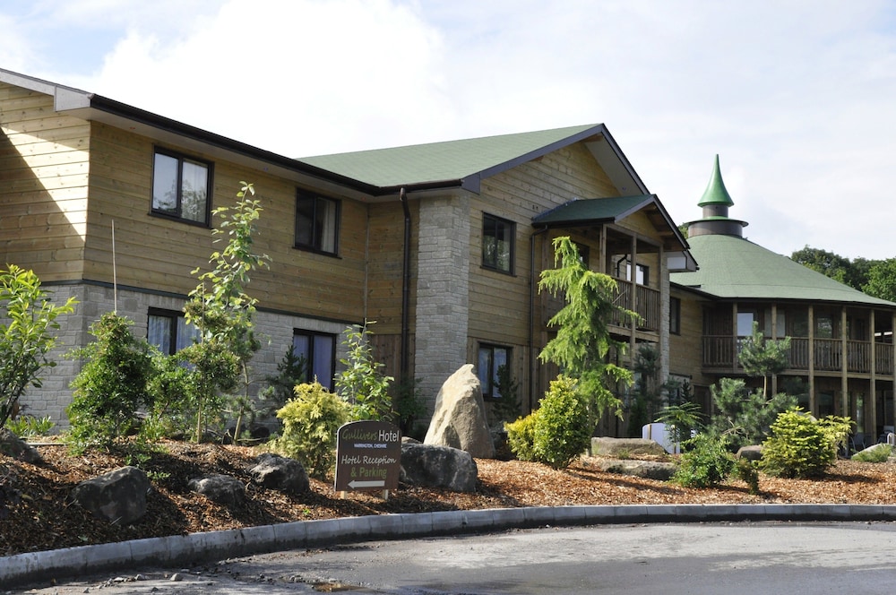 Gullivers Hotel 2/44