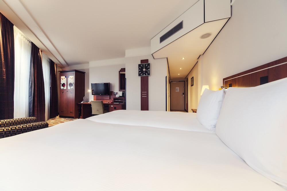 SUITE, CANAL VIEW