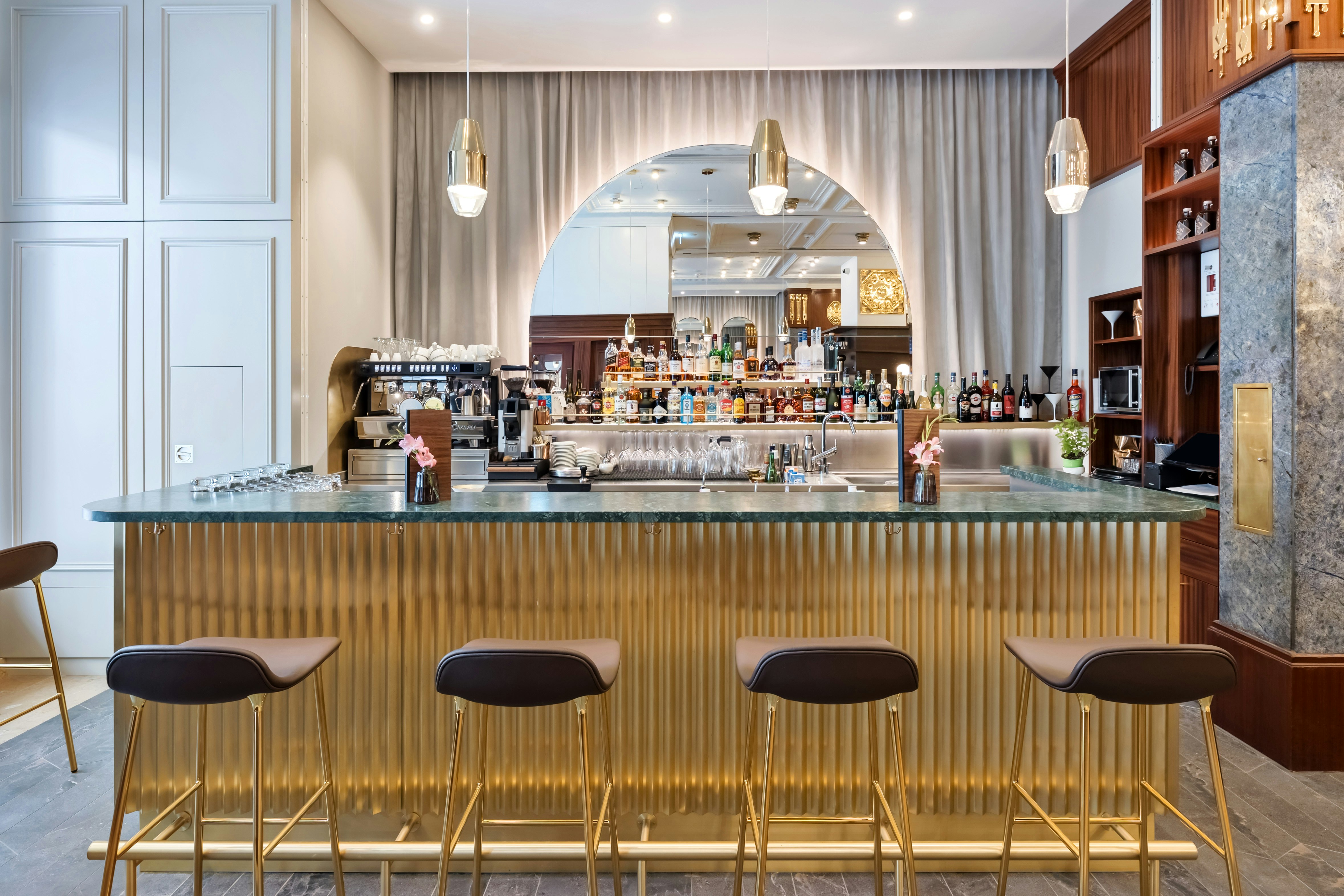 Hotel Astoria Vienna, Curio Collection by Hilton 36/54
