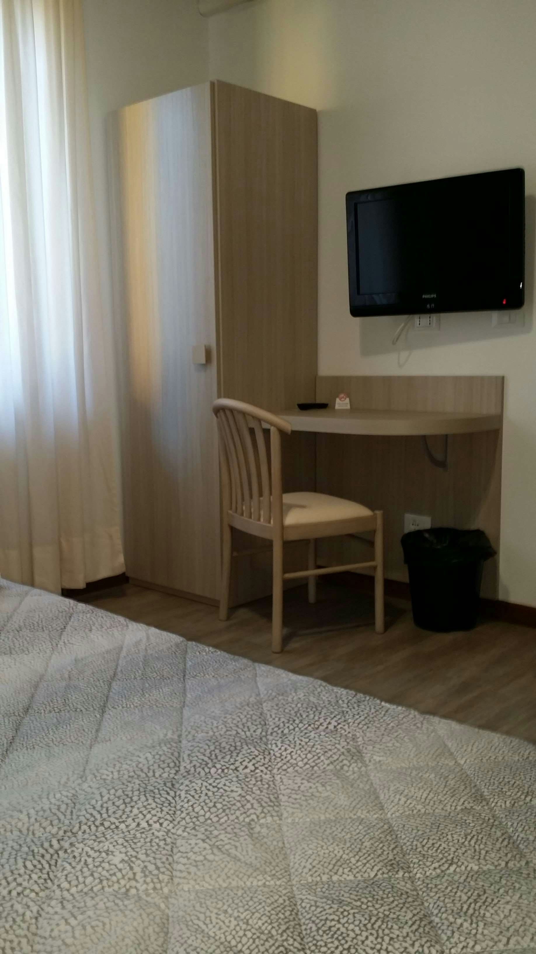Flying Hotel 17/22