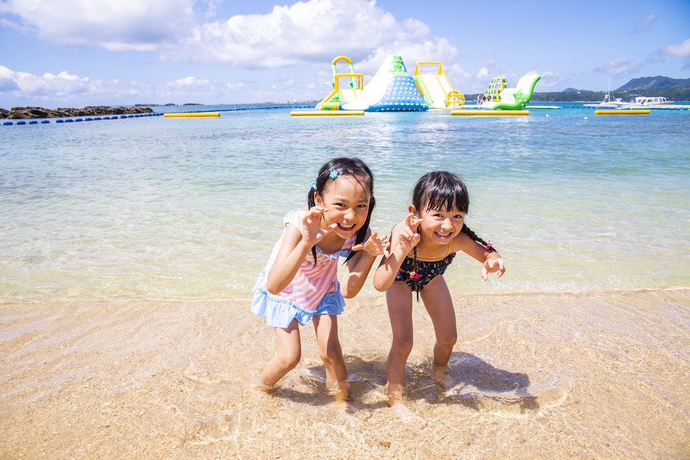 Kanucha Bay Hotels and Villas 76/80