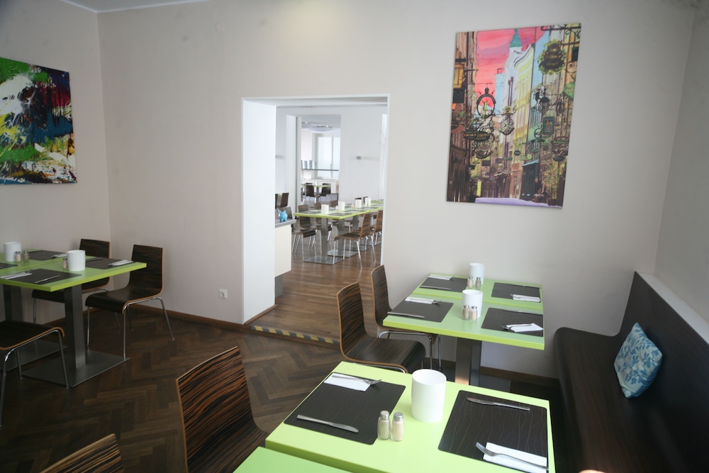 Altstadt Hotel Hofwirt Salzburg 76/89