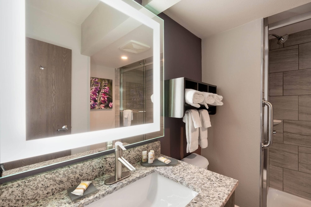 La Quinta Inn & Suites by Wyndham Glenwood Springs 56/56