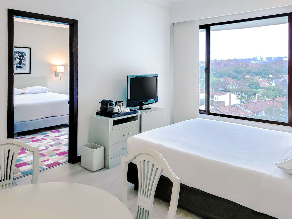 Nh Cali Royal Hotel 18/50