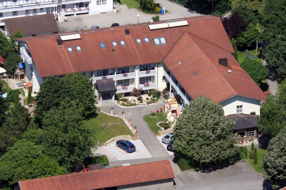 Ringhotel Lenauhof 3/50