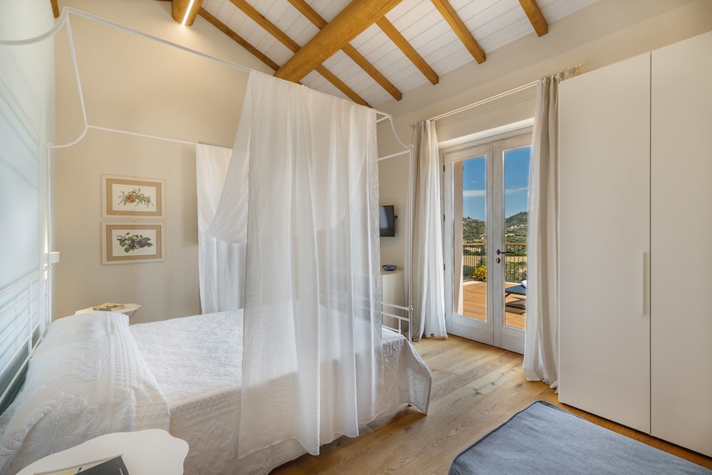 Tenuta Petra Bianca 9/32