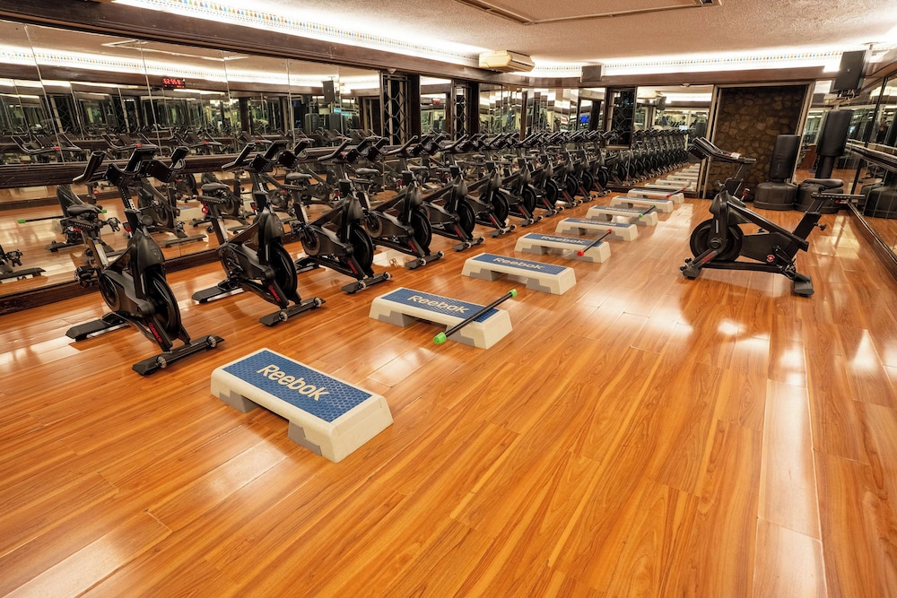 Nairobi Serena Hotel 48/82