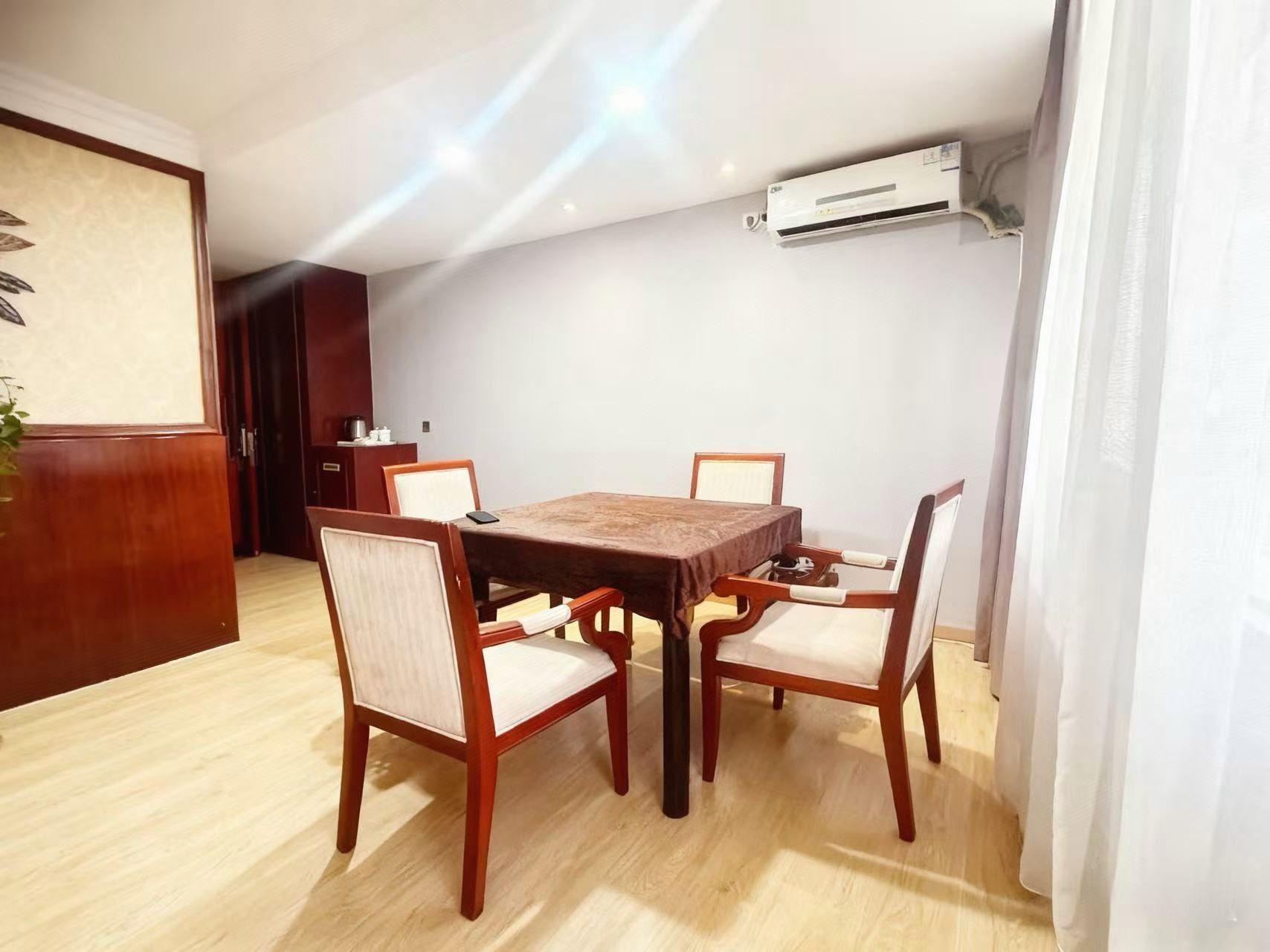 Vienna Hotel Guangzhou Panyu Changlong Shiqiao Metro Station 41/50