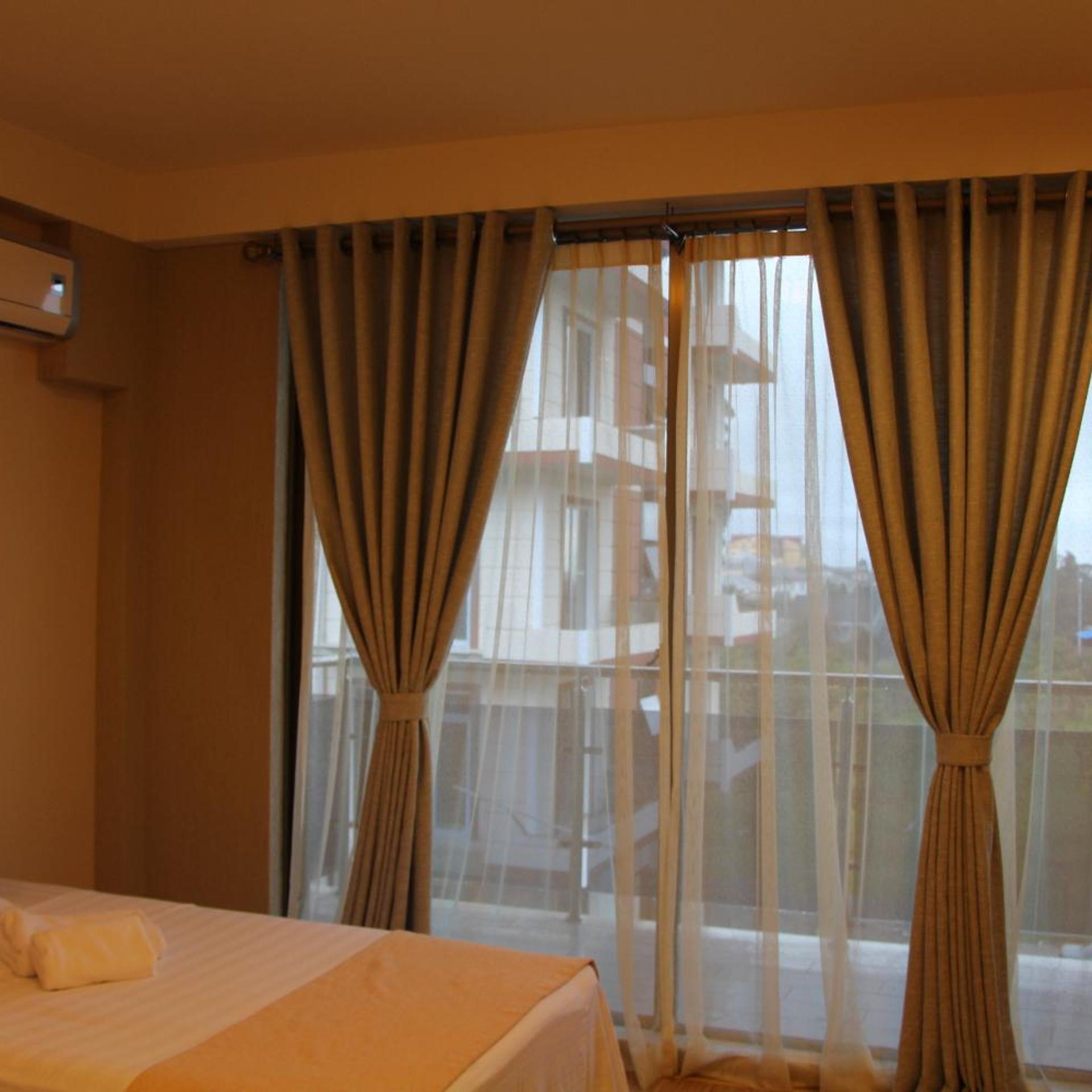 Legacy Hotel 12/32