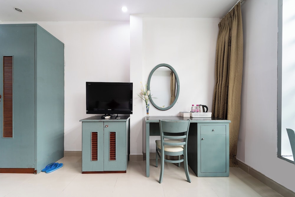 Collection O Cozy 5 Hotel - Near SECC 39/43