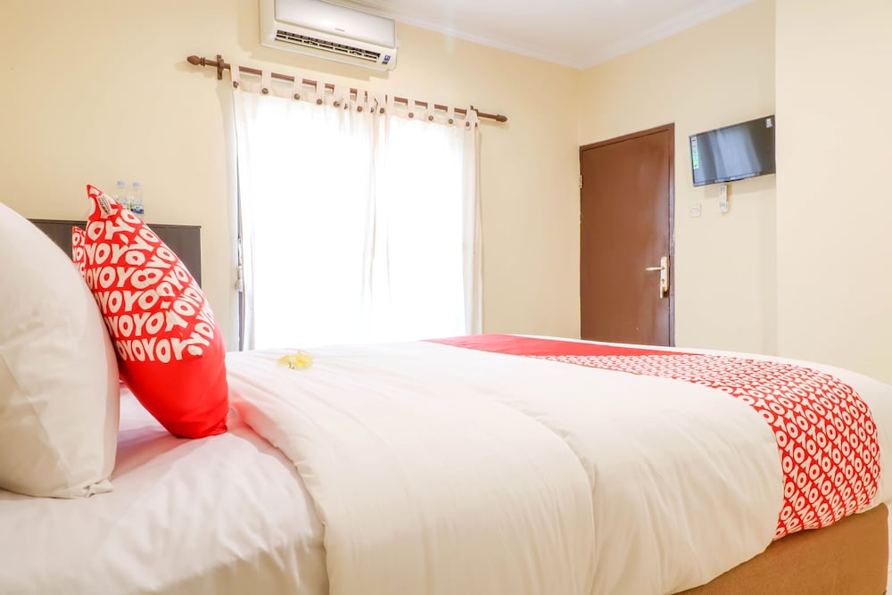 Super OYO 1654 Maha Bharata Kuta Inn 9/31