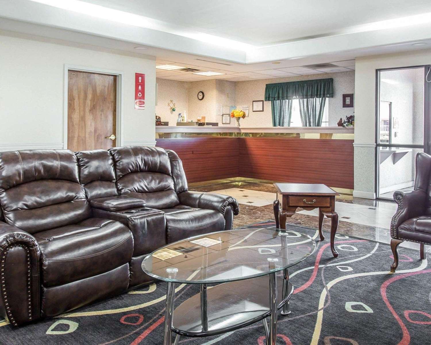 Econo Lodge Inn & Suites Marietta near Dobbins ARB 31/45