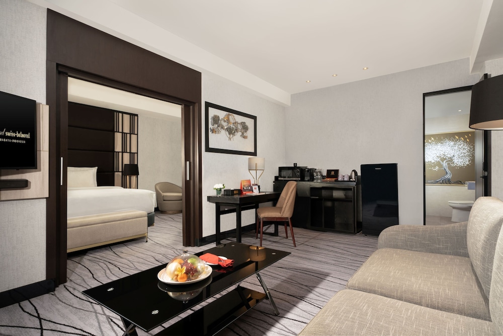 Grand Swiss-Belhotel Darmo 45/62