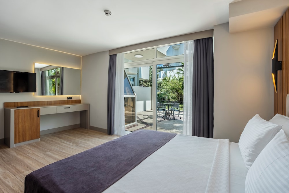 Simena Comfort Hotel 8/55