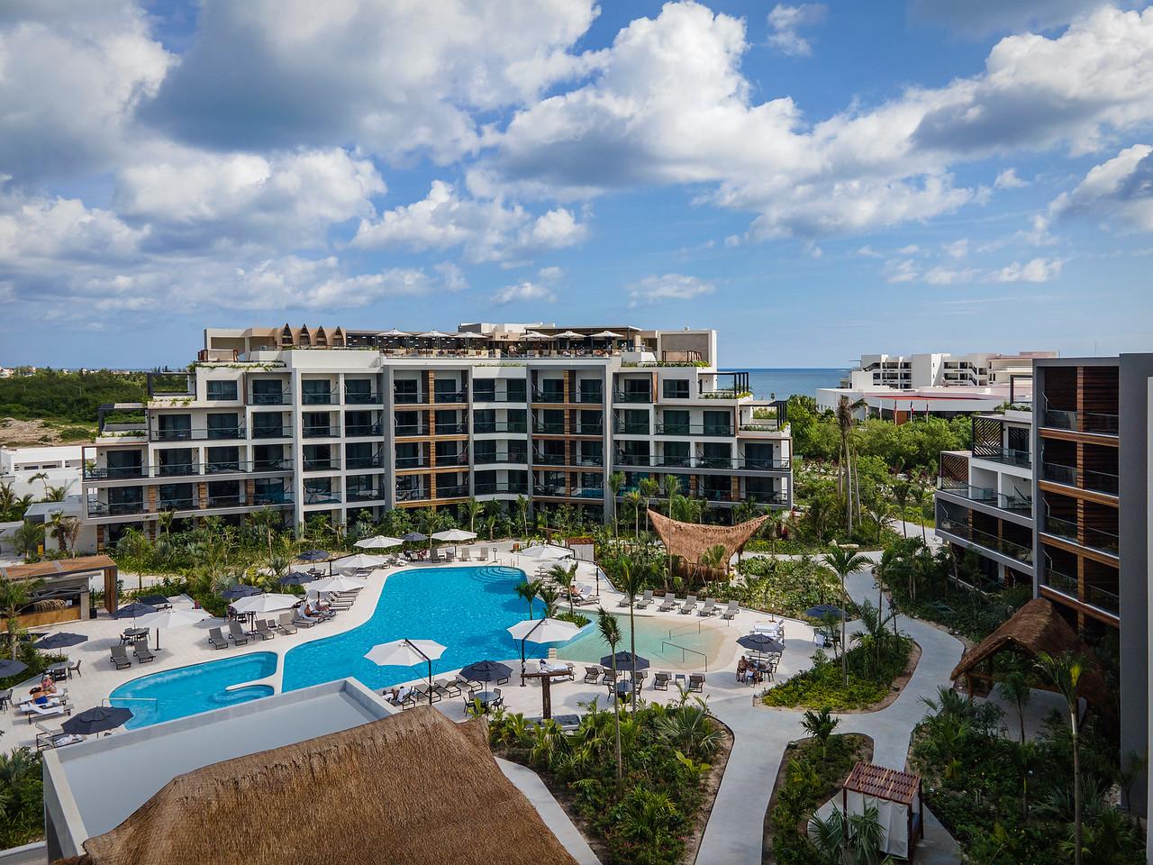 JUNIOR SUITE, POOL VIEW