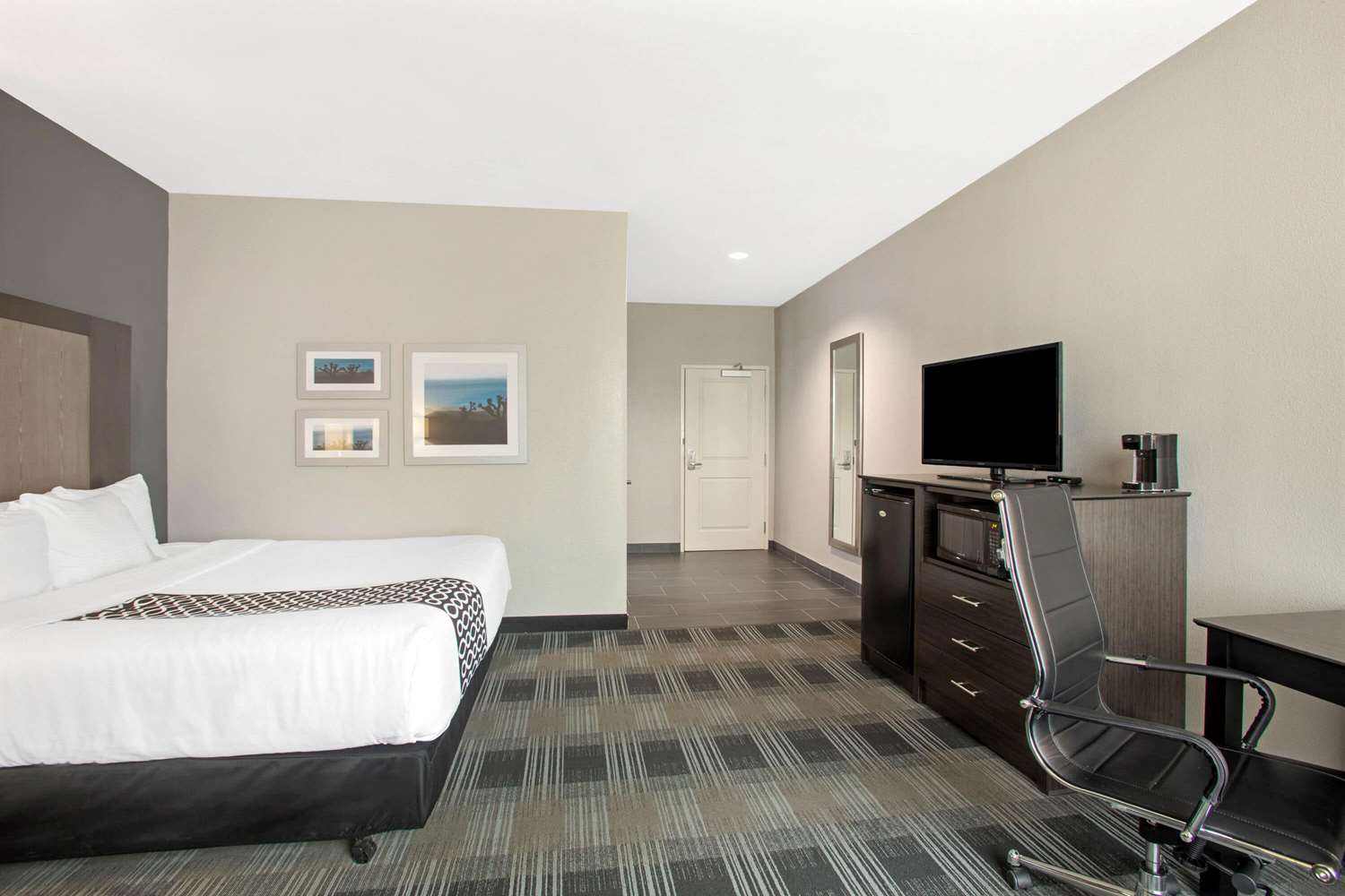 La Quinta Inn Suites By Wyndham Victoria South 9/55