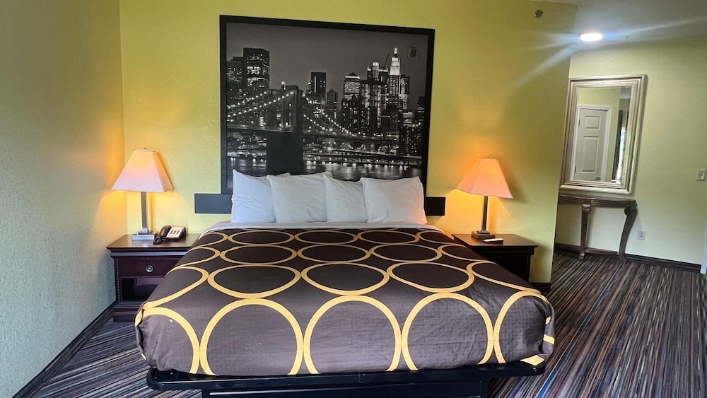 Super 8 by Wyndham Albany 13/51