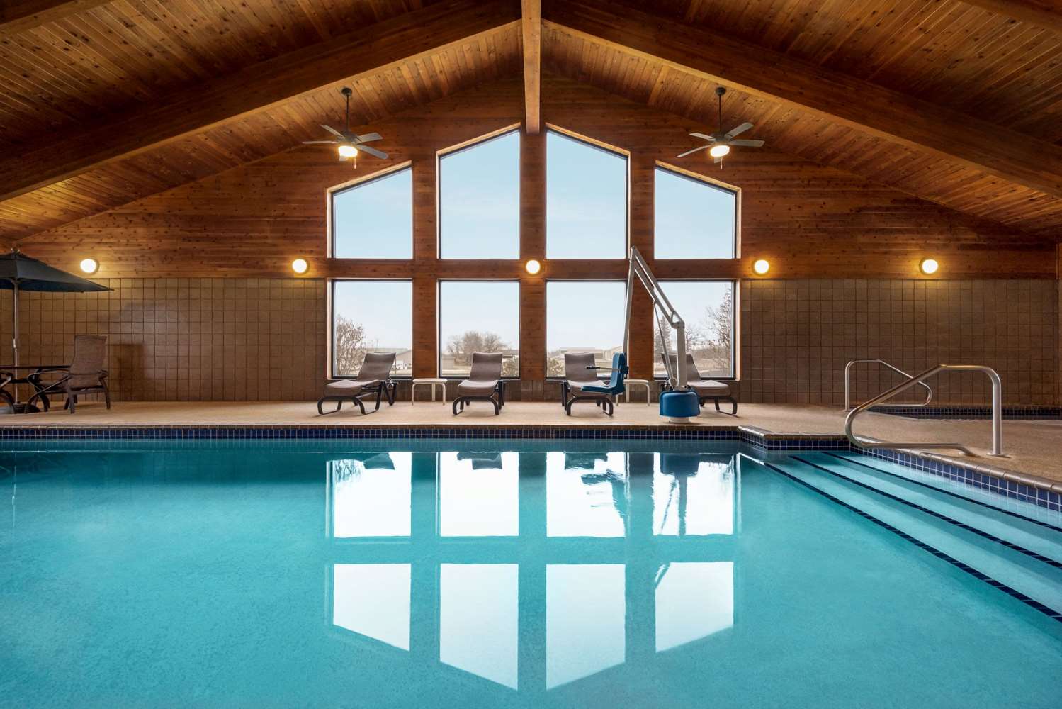 AmericInn by Wyndham Detroit Lakes 28/40