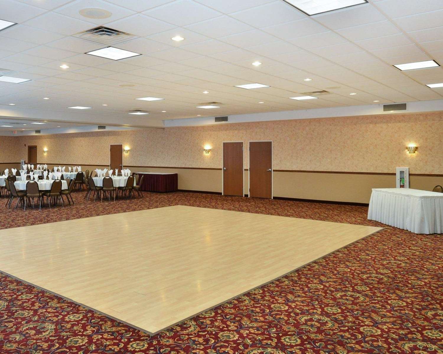 Quality Inn Suites Fort Madison Near Hwy 61 3/21