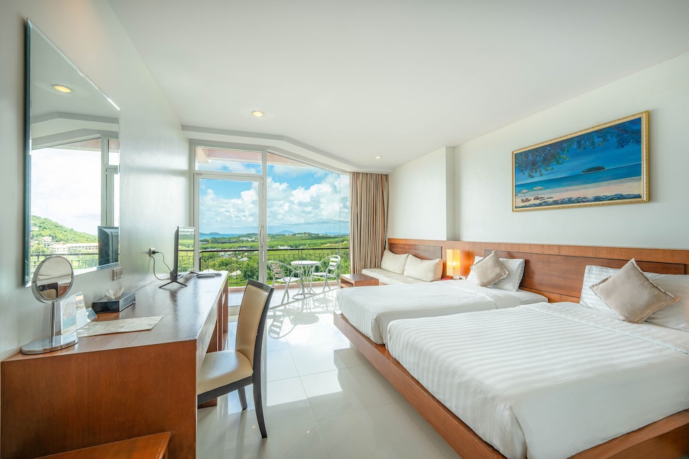 DELUXE, DOUBLE OR TWIN BED, SEA VIEW