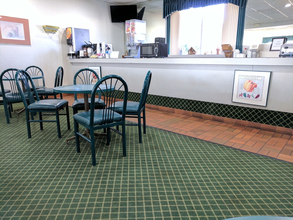 Sprucewood Inn 39/47