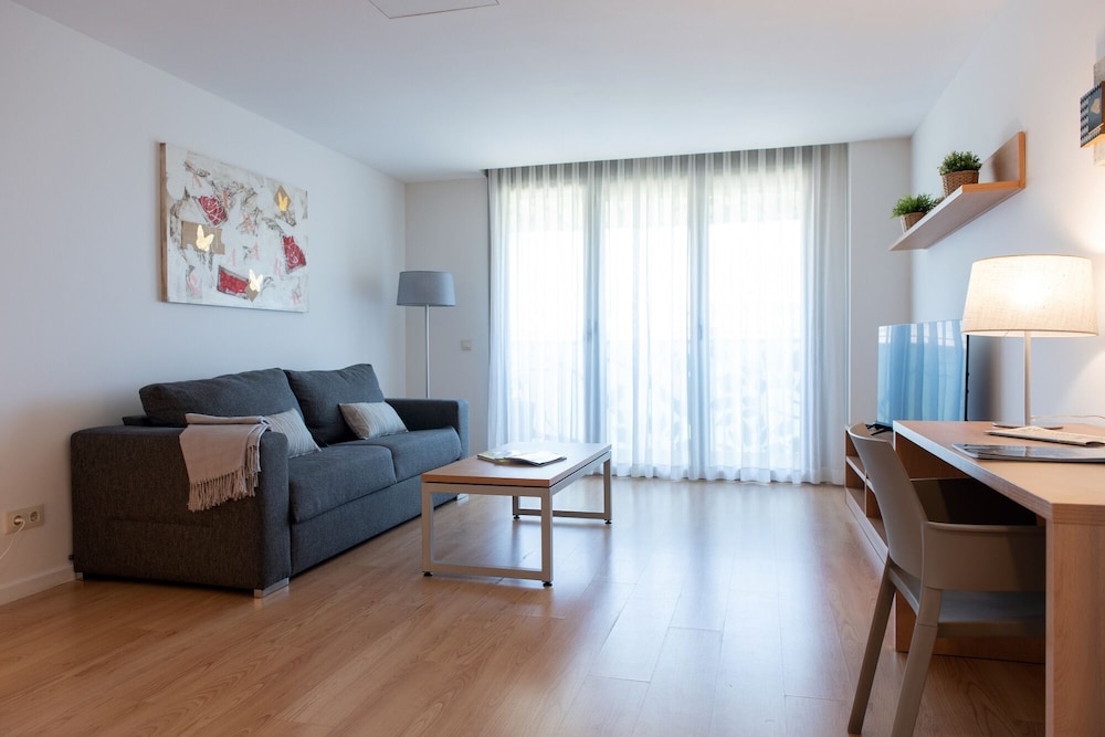 Aura Park Aparthotel 41/69