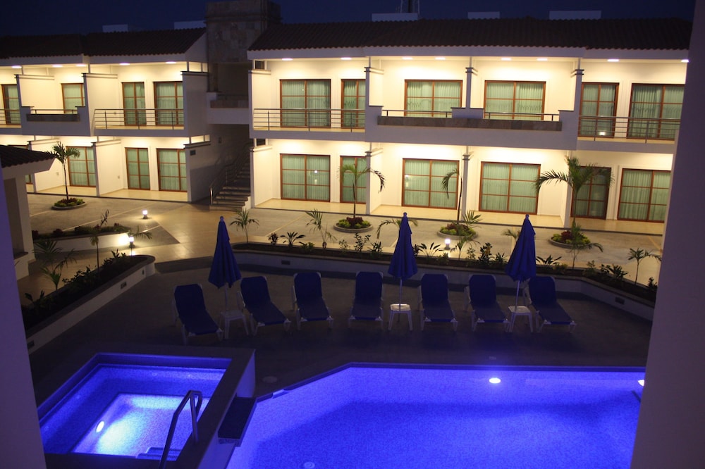 Marena Suites and Apartments 5/52