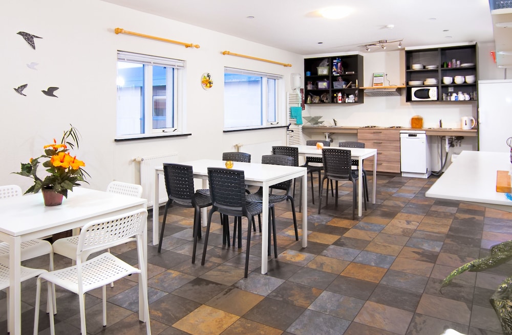 START HOSTEL 57/67