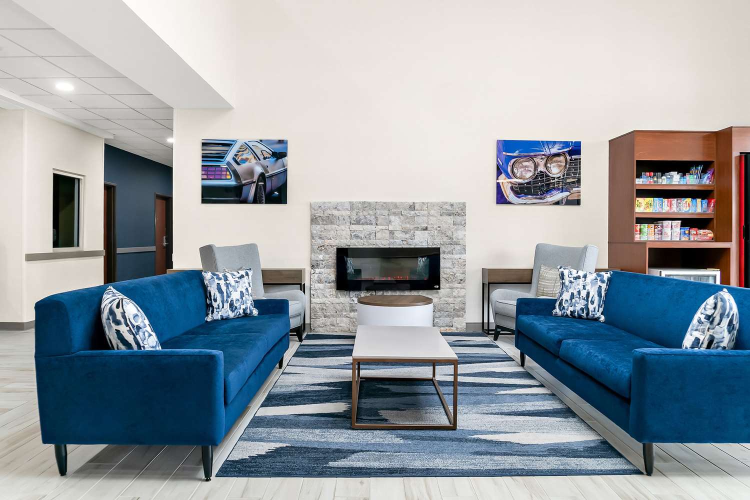 Holiday Inn Express & Suites Southfield - Detroit 5/11