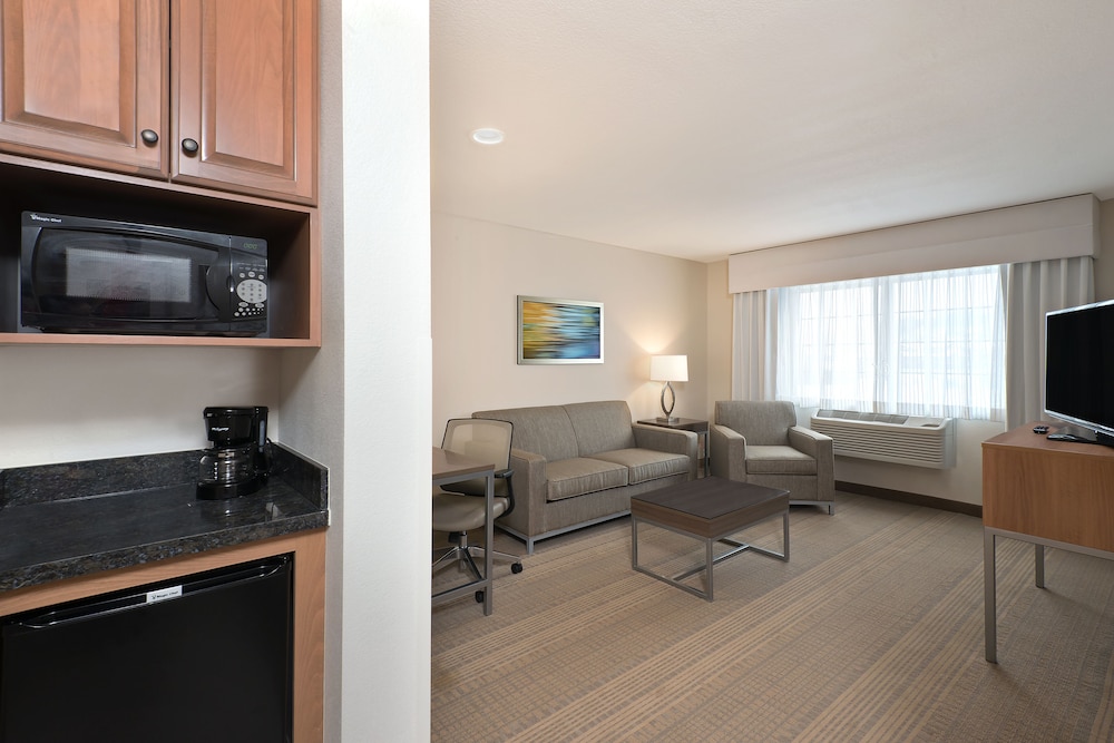 Holiday Inn Express And Suites Fraser Winter Park Area Formerly the Pinnacle Lodge 49/73