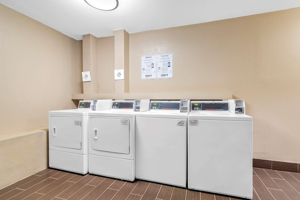 Best Western Plus McDonough Inn & Suites 26/55