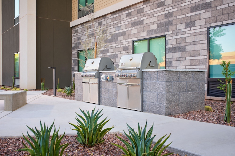 Fairfield by Marriott Inn & Suites Tempe 48/50