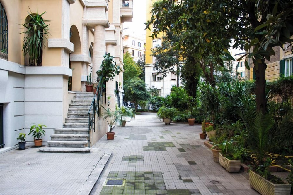 Gardenia Suite 18/25