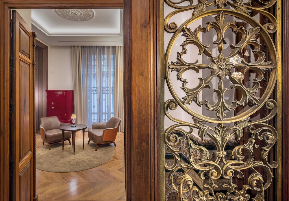 Palacio Gran Via a Royal Hideaway Hotel 9/70