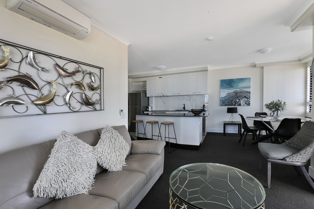 Neptune Resort 50/80