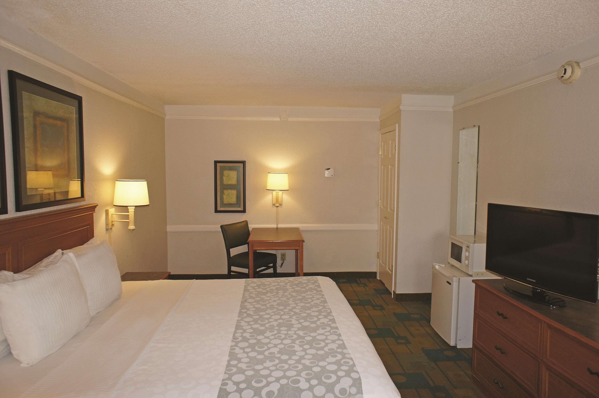 غرفة بسرير كينج، La Quinta Inn Pensacola 4/10